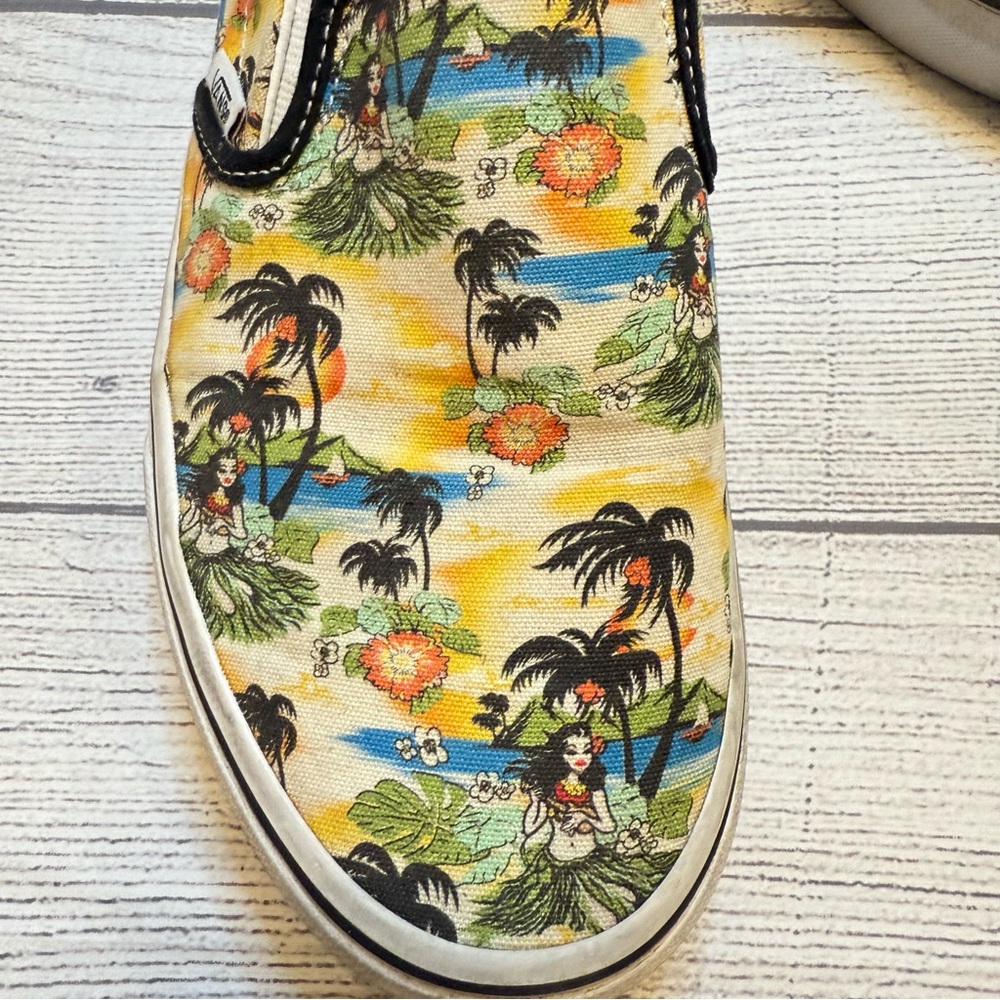 Vans Women’s Palm Tree Print Slip-On Sneakers - Picture 2 of 7